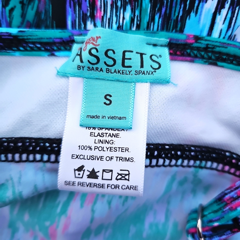 Assets By Spanx Blue and Pink Abstract Tankini Top Sara Lively Collab Size S - Picture 7 of 8
